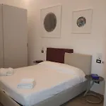 Neruda Chic House Vomero Διαμέρισμα