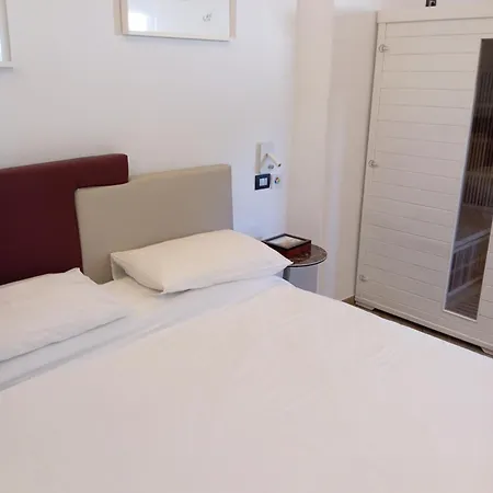 Neruda Chic House Vomero Appartement *