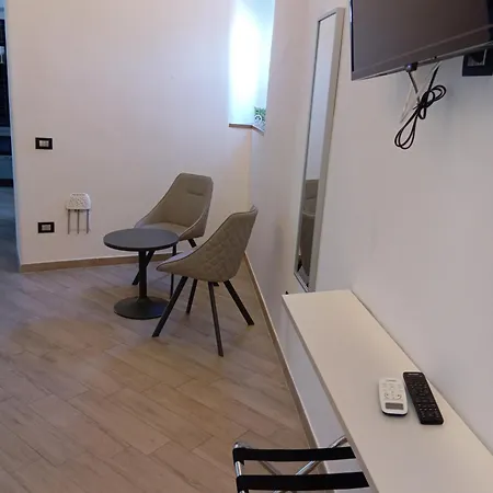 Neruda Chic House Vomero Appartement *